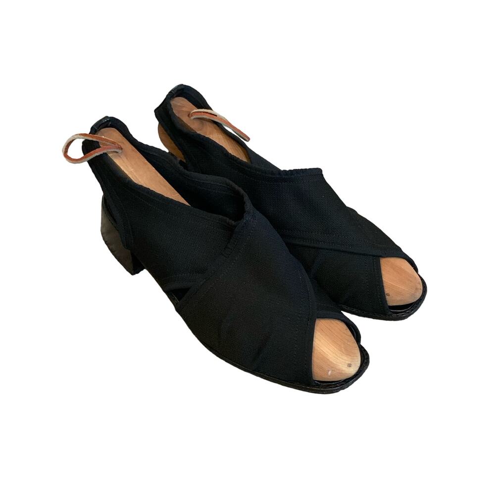 Stuart Weitzman Black 10B Women's Leather Sole Fabric Sling Back 1.5  Heel